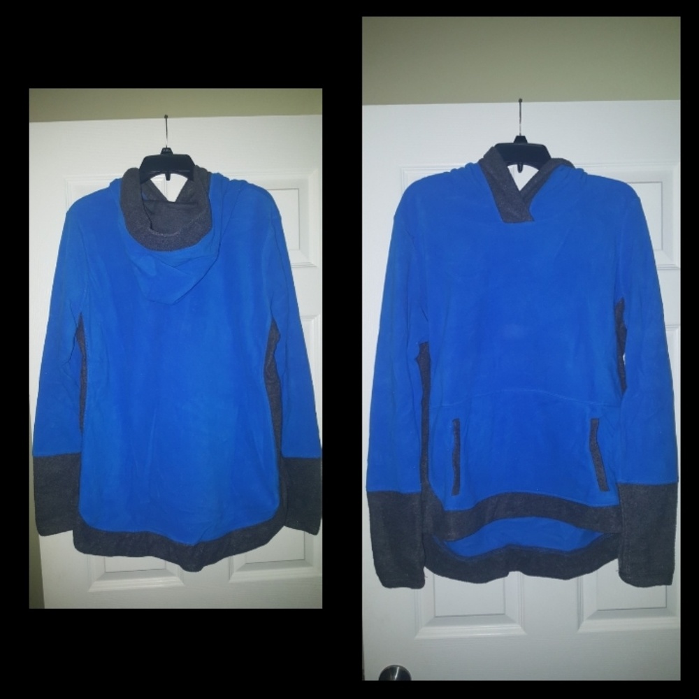 Xersion pull over in gray and blue